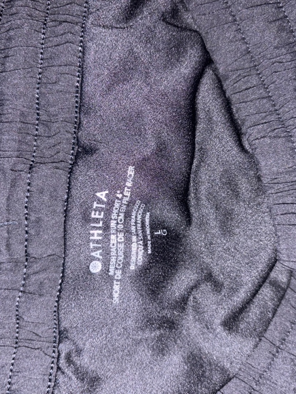 Athleta Mesh Racer Run Mid Rise 4" Short - Picture 3 of 4
